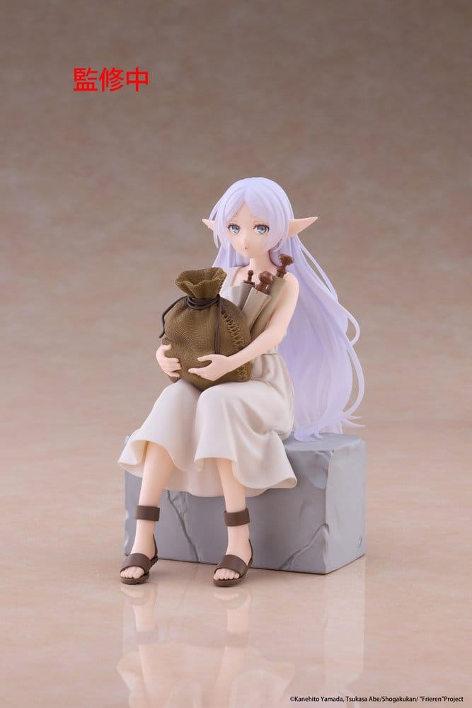 *PRE-ORDER* Frieren: Beyond Journey's End Desktop Cute PVC Figure Frieren (In training Ver.) 16 cm